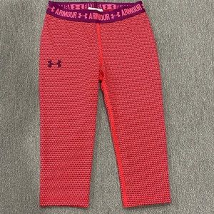 BOGO 🥳Under Armour capri leggings